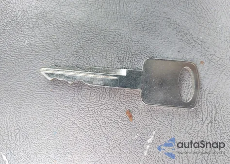 2005 Ford E-350 Super Duty Chateau/Xl/Xlt from USA, damaged, VIN 1FBNE31L05HA05276